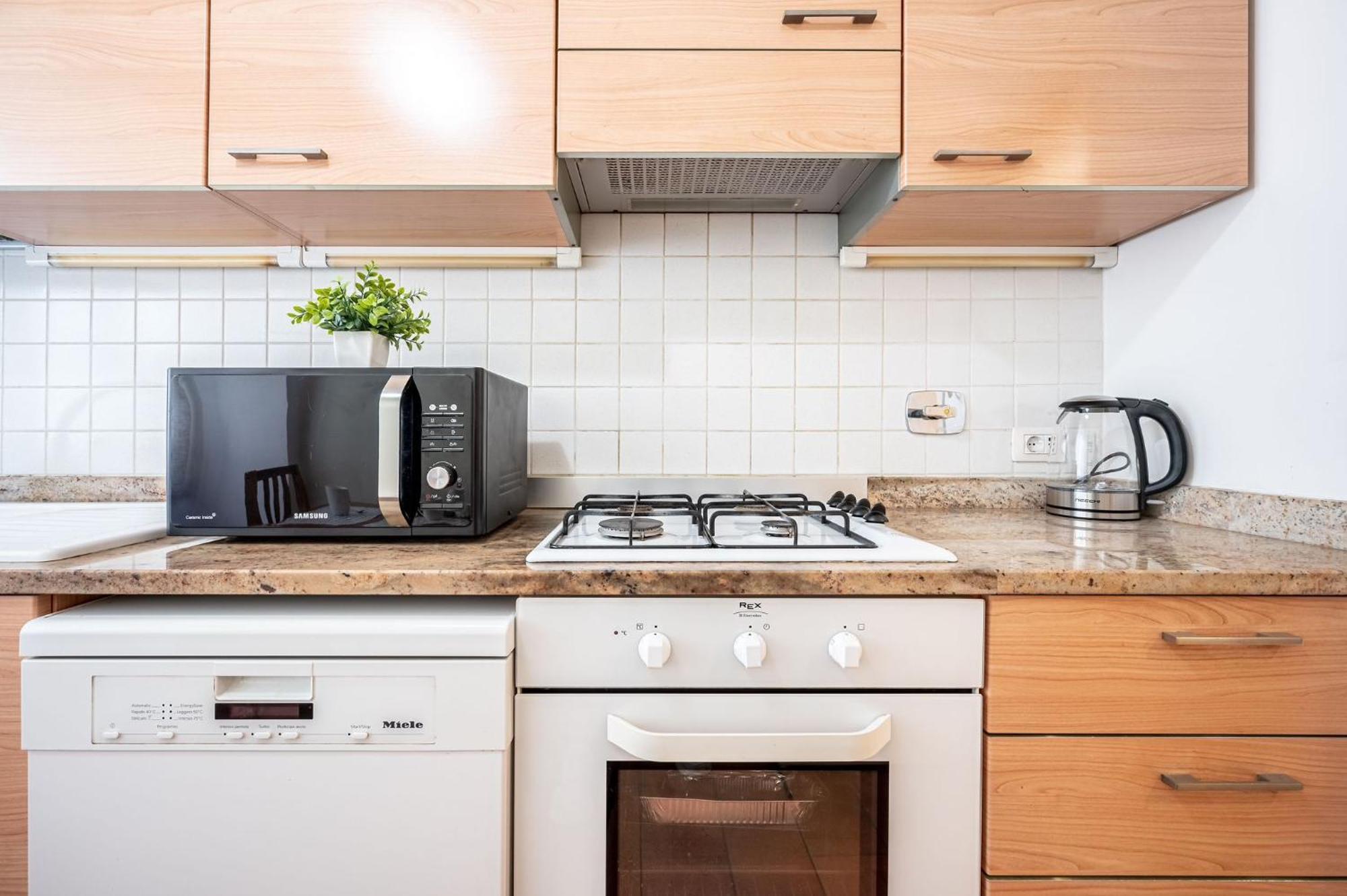 Apartamento King Size Wifi Air Conditioning Tv50 10min Colosseo-trastevere Roma